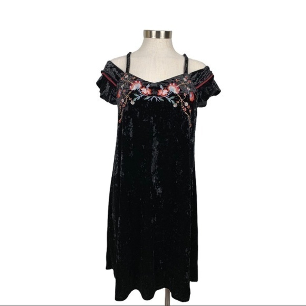 THML Black Crushed Velvet Embroidered‎ Dress Small